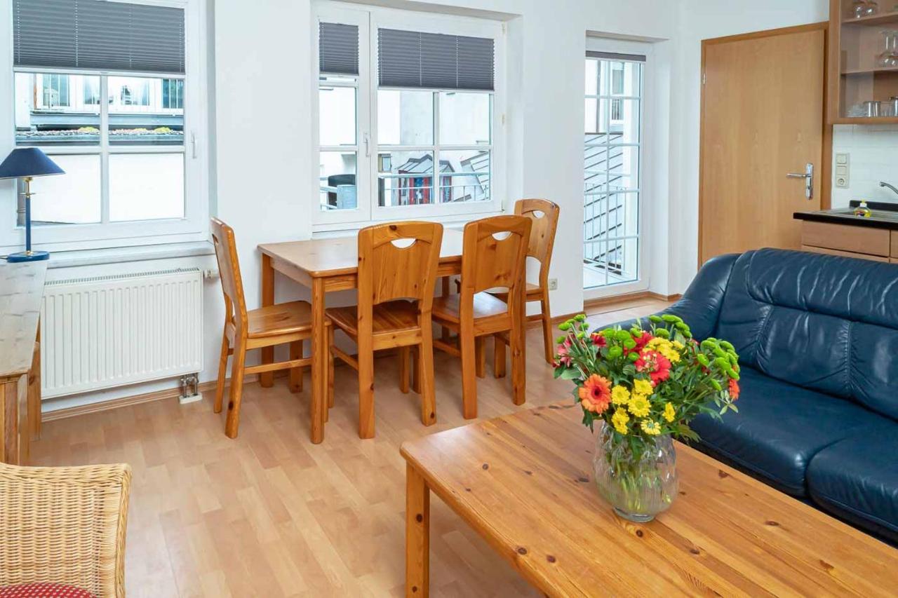 Apartmenthaus Chrischanshof Rostock Exterior photo