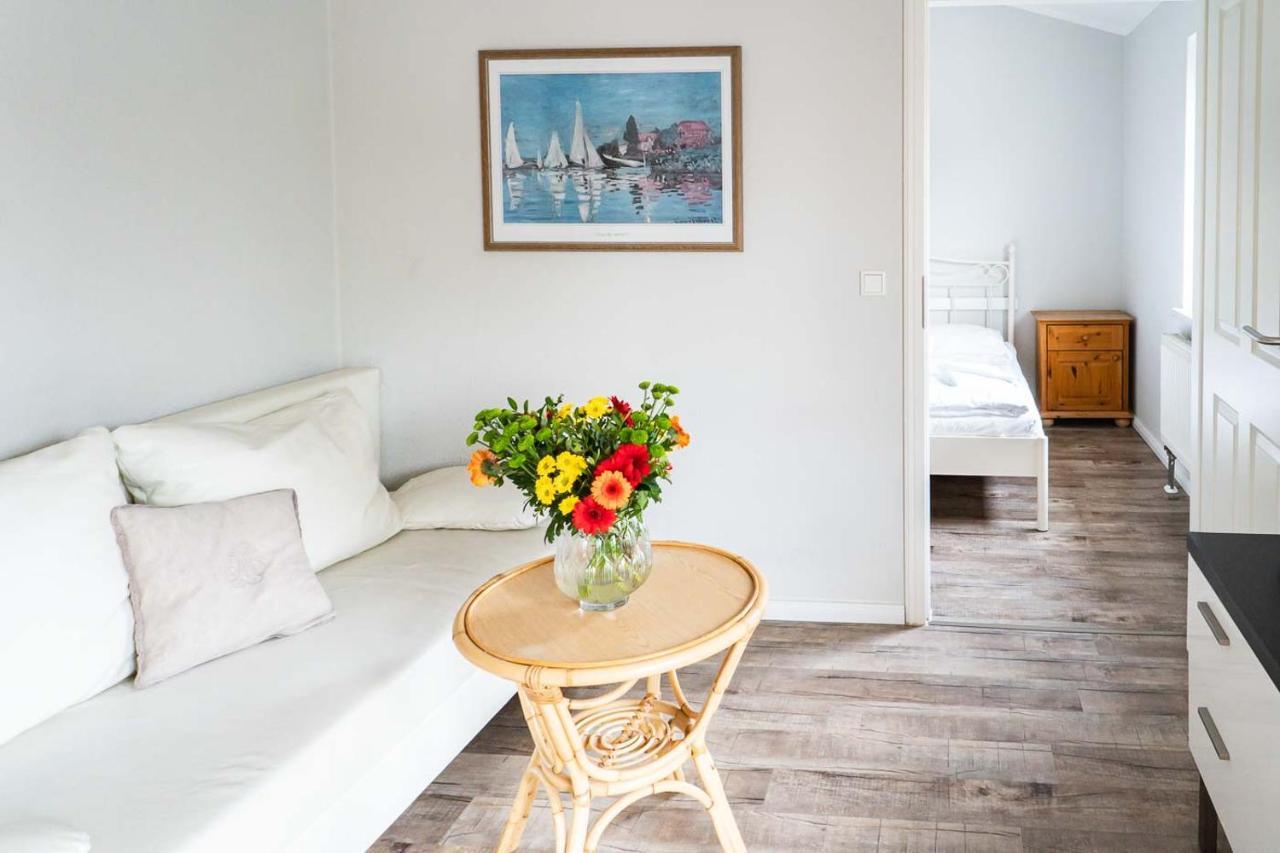 Apartmenthaus Chrischanshof Rostock Exterior photo